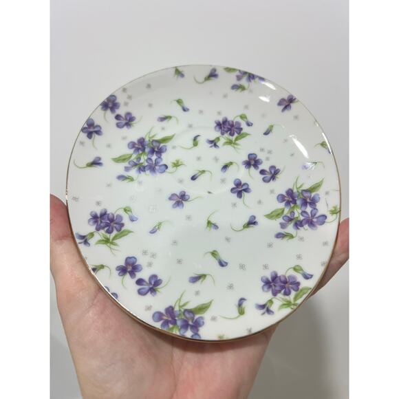 Vintage Tea cup & Saucer; Floral Violet Gold Rim - Picture 8 of 14